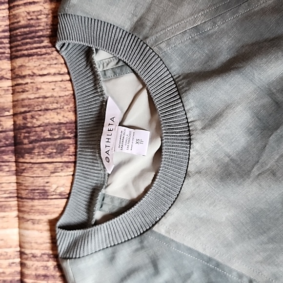 Athleta shirt - Picture 2 of 5
